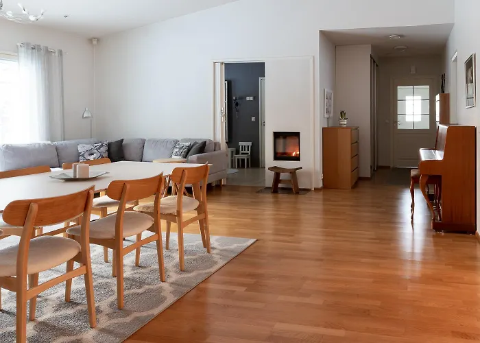 Spacious Surrounded By Arctic Nature Appartement *