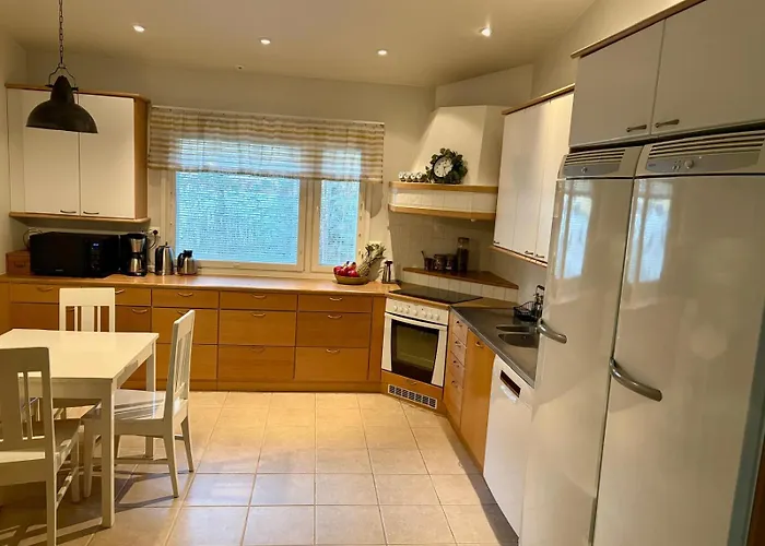 Spacious Surrounded By Arctic Nature Appartement *